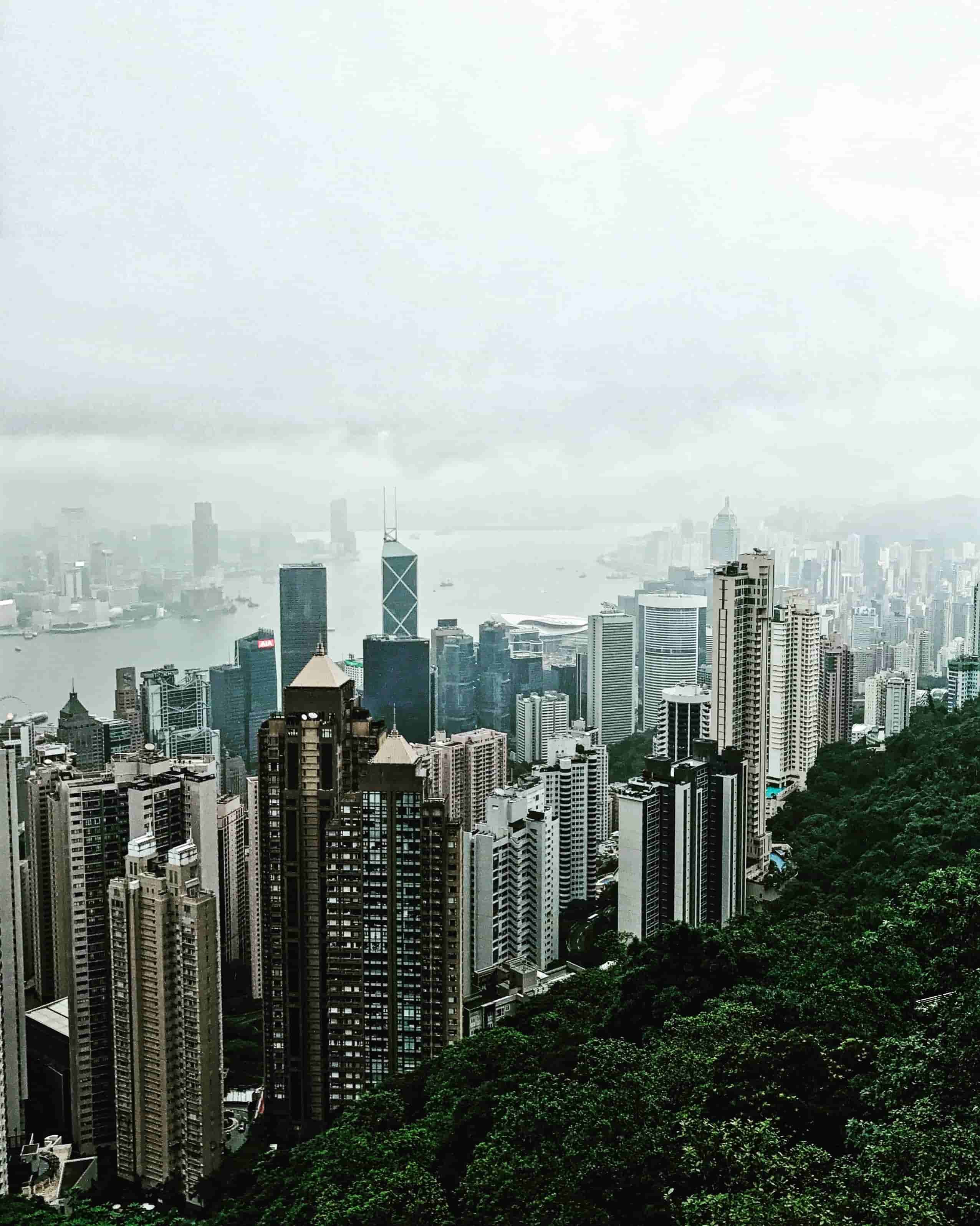 略：全面考量性能、显示、续航、散热及音效